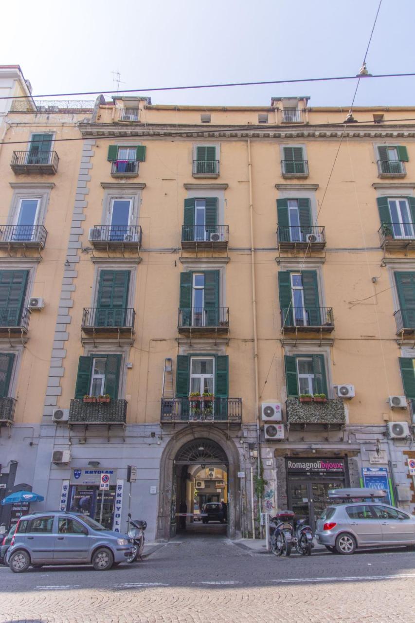 Tutt 'E Sant Luxury Rooms Naples Exterior photo